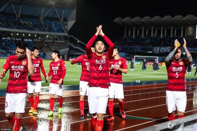 粉色窗帘房的堂姐